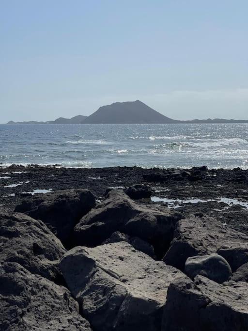 Oceano Azul Luminoso 50 Metros Del Mar En Centro Daire Corralejo Dış mekan fotoğraf